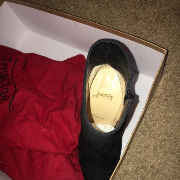 Bianca Booty
$ 1,195.00 ( as on website) - Picture 6 of 6